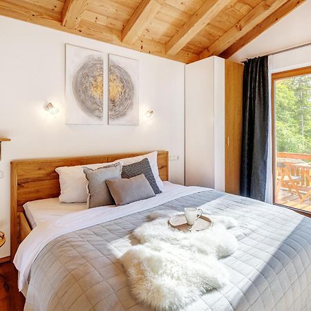Landhaus Trinis - Gaestezimmer - Bad - Bett - Kleine Kaffee - Tee-Theke Mit Kuehlschrank - Parkplatz Rottach-Egern Exterior photo
